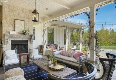 Beautiful one of a kind CUSTOM HOME, in a hard to find West - photo 9