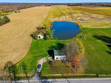(private lake, pond, creek) Home For Sale in Rome Ohio