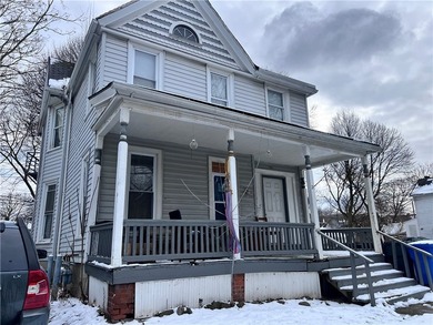 Discover this fully occupied, cash-flowing 3-family in - photo 2