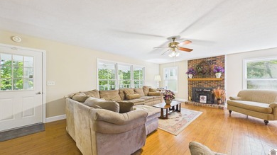 Welcome to your ultimate lakefront escape! This charming - photo 13
