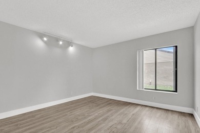 Welcome to this waterfront condominium located in Pine Ridge - photo 16