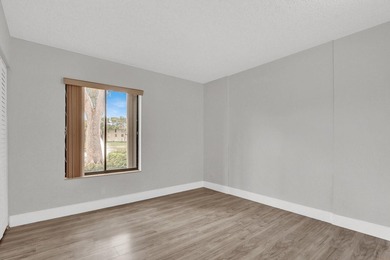 Welcome to this waterfront condominium located in Pine Ridge - photo 20