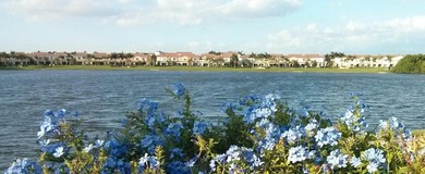 LARGEST 2 Story END Unit Townhse-3Bd/2.5Ba/2CarGar+LOFT/2161sf - photo 24