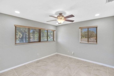 Welcome to your own tropical paradise in this E Oakland Park - photo 26