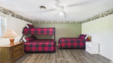 Welcome to your ultimate lakefront escape! This charming - photo 27