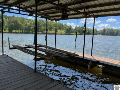 Welcome to your ultimate lakefront escape! This charming - photo 40