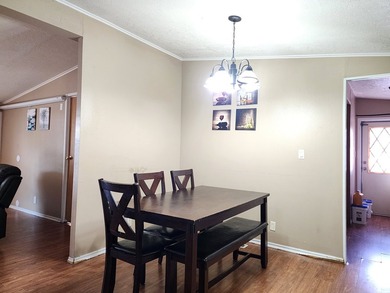 Amazing 3 bed, 2 bath manufactured home! Must-See!! Separate - photo 4