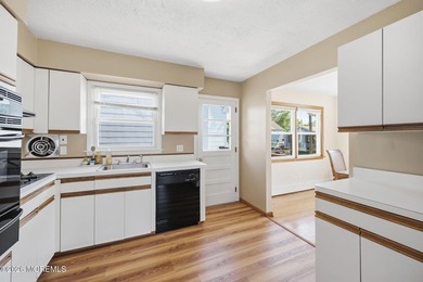Beach living is affordable in this lovingly cared for 4 bed/2 - photo 14
