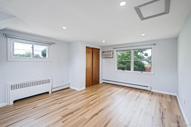 Welcome to this spacious 4-bedroom, 2-bathroom home located in - photo 15