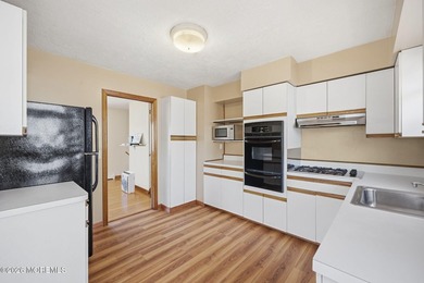 Beach living is affordable in this lovingly cared for 4 bed/2 - photo 16
