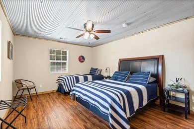 Rare opportunity to own a fully furnished duplex on - photo 10