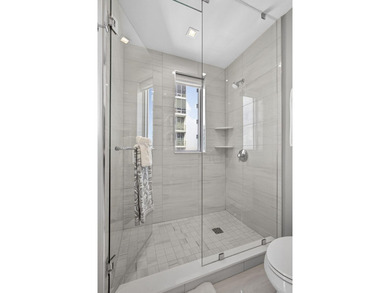Welcome to this exceptional 3-bedroom, 3.5-bathroom waterfront - photo 23