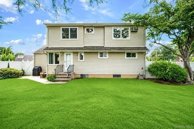 Welcome to this spacious 4-bedroom, 2-bathroom home located in - photo 29