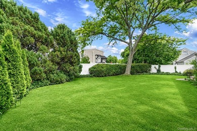 Welcome to this spacious 4-bedroom, 2-bathroom home located in - photo 31