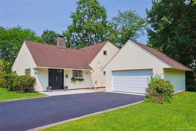 Nestled in the heart of the prestigious Strathmore Village of - photo 31