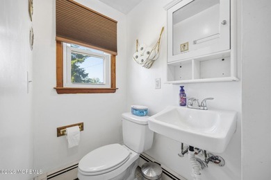 Beach living is affordable in this lovingly cared for 4 bed/2 - photo 31