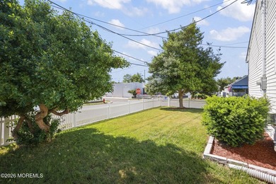 Beach living is affordable in this lovingly cared for 4 bed/2 - photo 40