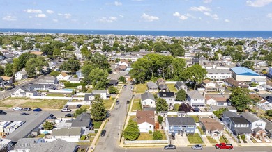 Beach living is affordable in this lovingly cared for 4 bed/2 - photo 46