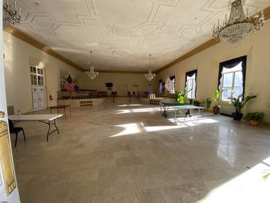 GET ONE-BEDROOM LIVING AT STUDIO HOA FEES with this smartly - photo 21