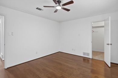 Tucked away at the end of a quiet cul de sac, this contemporary - photo 32