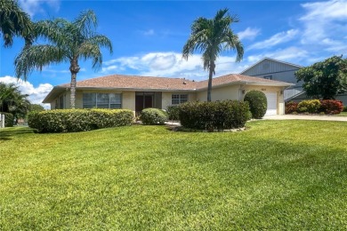 (private lake, pond, creek) Home For Sale in Bradenton Florida