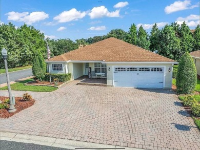Lake Home For Sale in Oxford, Florida