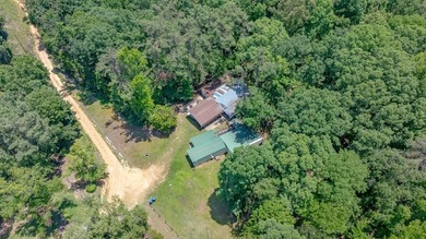Well-maintained modular home on three lots located on a quiet - photo 3