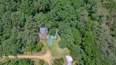 Well-maintained modular home on three lots located on a quiet - photo 4