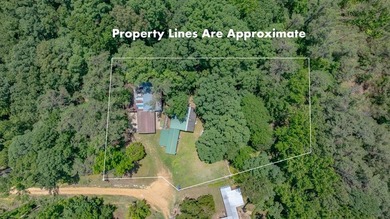 Well-maintained modular home on three lots located on a quiet - photo 5