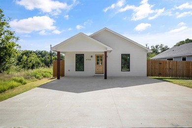 Lake Granbury Home For Sale in Granbury Texas