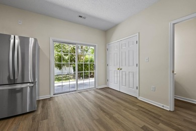 Beautifully updated 3-bedroom, 2.5-bath end-unit townhome-style - photo 13