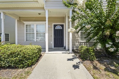 Beautifully updated 3-bedroom, 2.5-bath end-unit townhome-style - photo 22