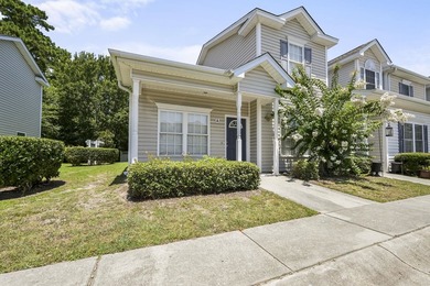 Beautifully updated 3-bedroom, 2.5-bath end-unit townhome-style - photo 23