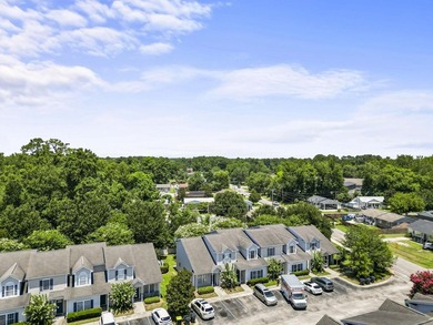 Beautifully updated 3-bedroom, 2.5-bath end-unit townhome-style - photo 26