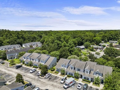 Beautifully updated 3-bedroom, 2.5-bath end-unit townhome-style - photo 27