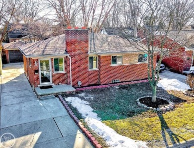 Lake Home For Sale in Saint Clair Shores, Michigan