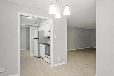 Cute a button Condo in great Durham location with Sunroom (106 - photo 10