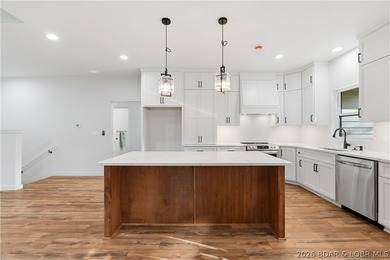 Welcome to luxury living in coveted Porto Cima, the Lake of the - photo 11