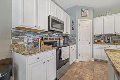 Welcome to 1060 Balmore Drive! This beautifully maintained home - photo 11