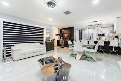 One-story townhouse in Indian Creek, a quiet pet-friendly - photo 11
