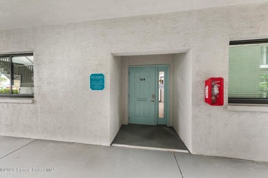 Turnkey +/-2,800 SF medical office condo in the well-maintained - photo 2