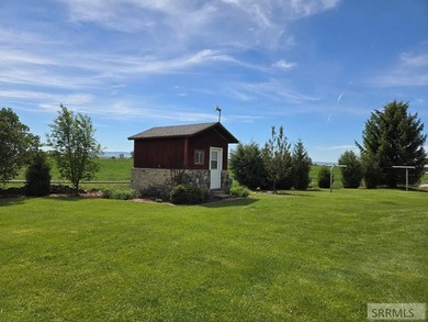 Beautiful country home on over 3 and a half acres. This home has - photo 12