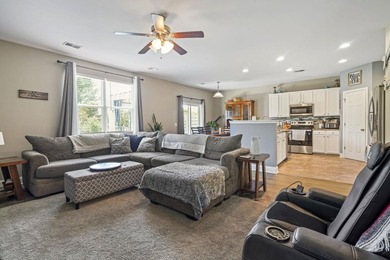 Welcome to 1060 Balmore Drive! This beautifully maintained home - photo 14