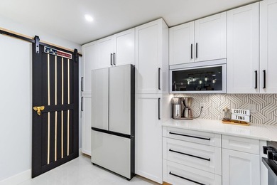 One-story townhouse in Indian Creek, a quiet pet-friendly - photo 15