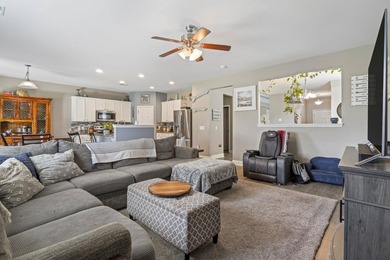 Welcome to 1060 Balmore Drive! This beautifully maintained home - photo 16