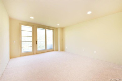 Beautiful & Spacious Sunny 3-Bedroom, 2.5-Bath Condo in Harbor - photo 18