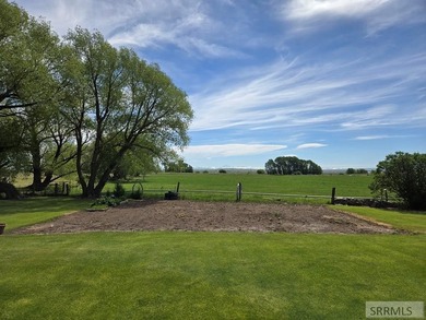 Beautiful country home on over 3 and a half acres. This home has - photo 18