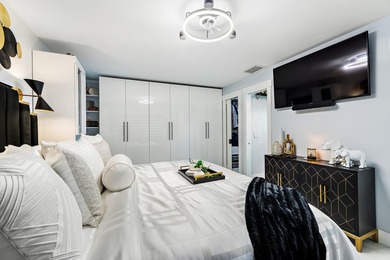 One-story townhouse in Indian Creek, a quiet pet-friendly - photo 26