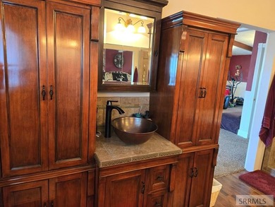 Beautiful country home on over 3 and a half acres. This home has - photo 28