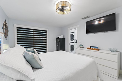 One-story townhouse in Indian Creek, a quiet pet-friendly - photo 31